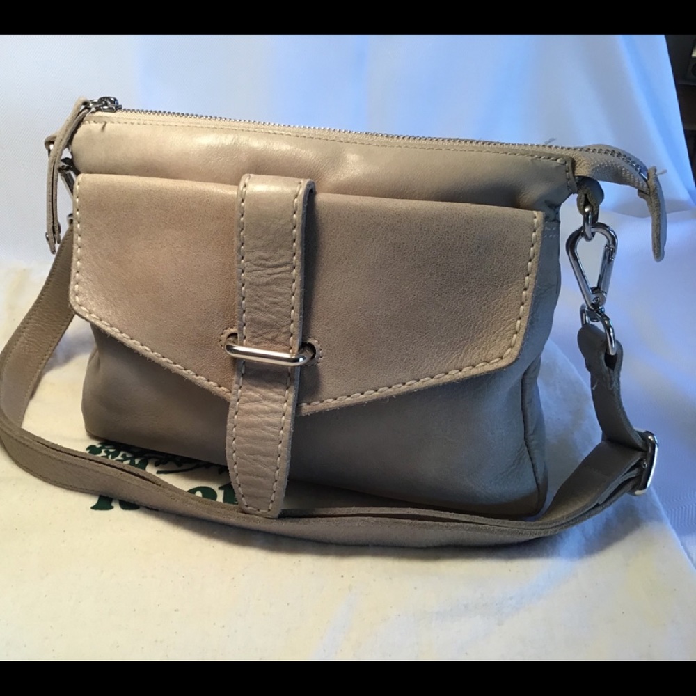 ROOTS leather crossbody bag